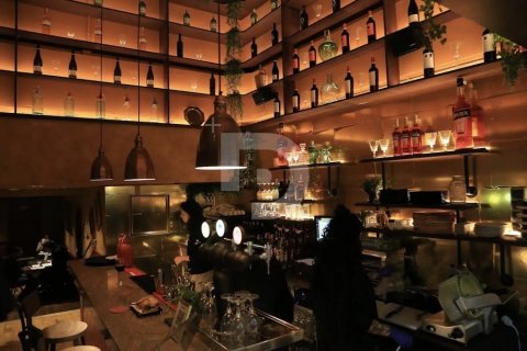 75 sq.m. cafe / restaurant for sale in L'Eixample, Barcelona, Catalonia, Spain № 4582 - photo 3