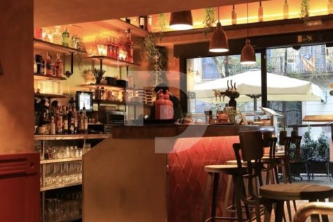 75 sq.m. cafe / restaurant for sale in L'Eixample, Barcelona, Catalonia, Spain № 4582 - photo 2