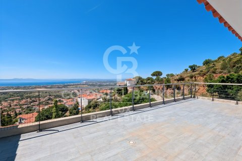 5 bedrooms villa for sale in Roses, Girona, Catalonia, Spain № 5659 - photo 2