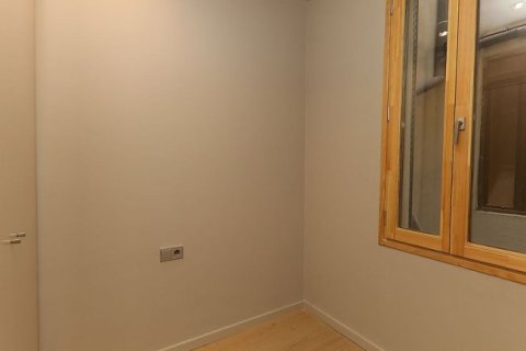 2 bedrooms apartment for sale in Ciutat Vella, Barcelona, Catalonia, Spain № 2464 - photo 6
