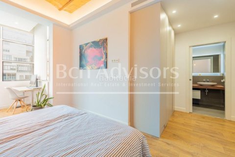 3 bedrooms apartment for sale in Eixample, Barcelona, Catalonia, Spain № 2913 - photo 25