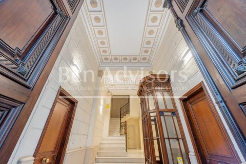 3 bedrooms apartment for sale in Eixample, Barcelona, Catalonia, Spain № 2913 - photo 8