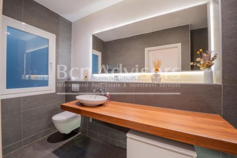 3 bedrooms apartment for sale in Eixample, Barcelona, Catalonia, Spain № 2913 - photo 3