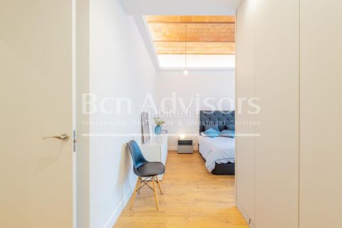 3 bedrooms apartment for sale in Eixample, Barcelona, Catalonia, Spain № 2913 - photo 29