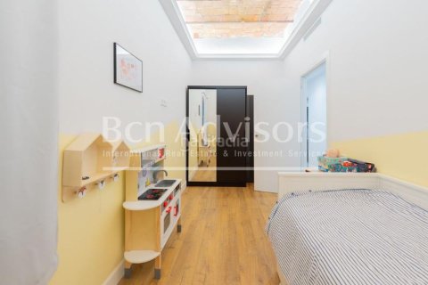 3 bedrooms apartment for sale in Eixample, Barcelona, Catalonia, Spain № 2913 - photo 2
