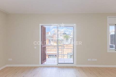 Apartamento de 3 dormitorios en venta en Barcelona, Cataluña, Spain № 5459 - foto 3