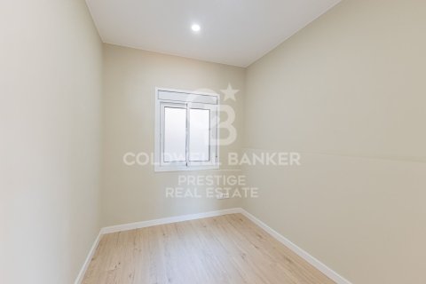 Apartamento de 3 dormitorios en venta en Barcelona, Cataluña, Spain № 5459 - foto 25