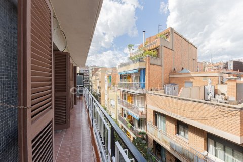 Apartamento de 3 dormitorios en venta en Barcelona, Cataluña, Spain № 5459 - foto 10