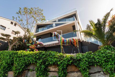6 bedrooms villa for sale in Barcelona, Catalonia, Spain № 4382 - photo 3
