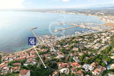 1232 sq.m. land plot for sale in Roses, Girona, Catalonia, Spain № 7668
