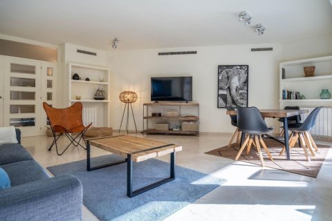 4 bedrooms apartment for sale in Sitges, Barcelona, Catalonia, Spain № 7104 - photo 13