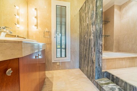 Сasa de 5 dormitorios en venta en Arenys de Munt, Barcelona, Cataluña, Spain № 7661 - foto 30