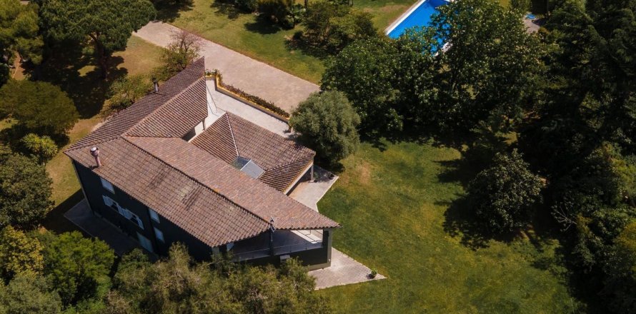 Сasa de 5 dormitorios en venta en Arenys de Munt, Barcelona, Cataluña, Spain № 7661