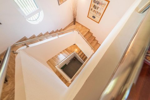 Сasa de 5 dormitorios en venta en Arenys de Munt, Barcelona, Cataluña, Spain № 7661 - foto 24