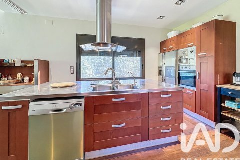 Купить дом в Оливелла, Испания с 6 спален, 360м², № 7408 - фото 19