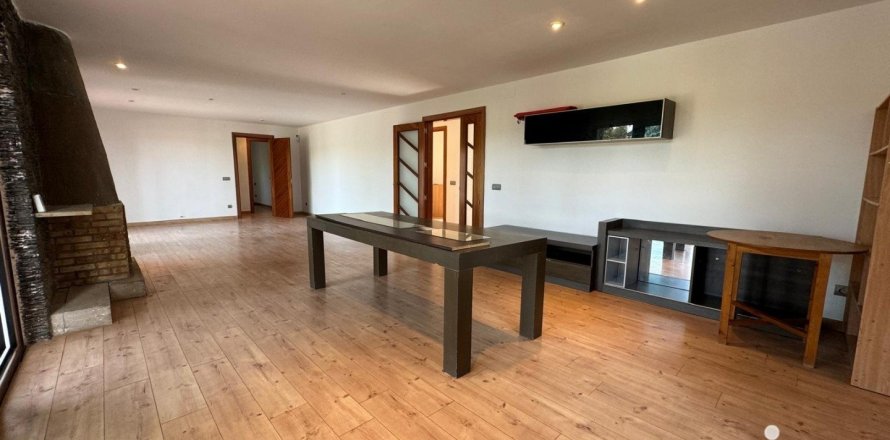 4 chambres house à vendre à El Catllar, Tarragona, Catalonia, Spain № 5032
