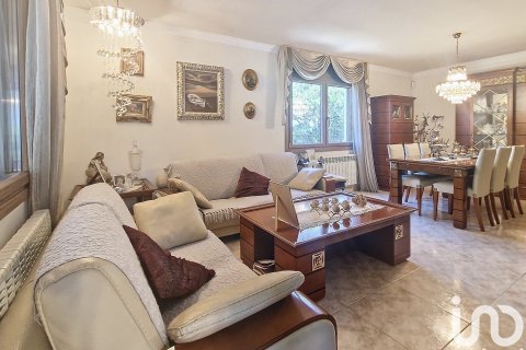 4 bedrooms house for sale in Sant Fost de Campsentelles, Barcelona, Catalonia, Spain № 5031 - photo 5