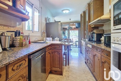 4 bedrooms house for sale in Sant Fost de Campsentelles, Barcelona, Catalonia, Spain № 5031 - photo 10