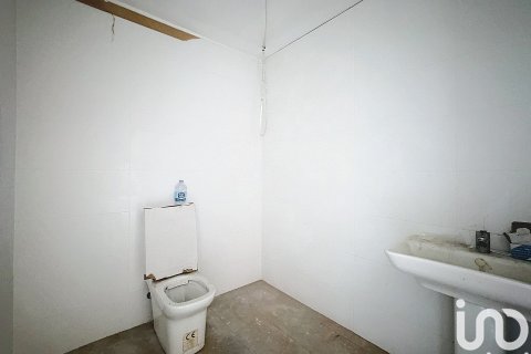 Купить коммерческую недвижимость в Бадалона, Испания с 1 спальня, 329м², № 5030 - фото 7