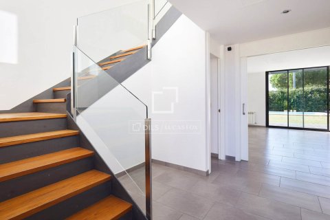 4 bedrooms villa for sale in Sant Vicenc De Montalt, Barcelona, Catalonia, Spain № 4457 - photo 2