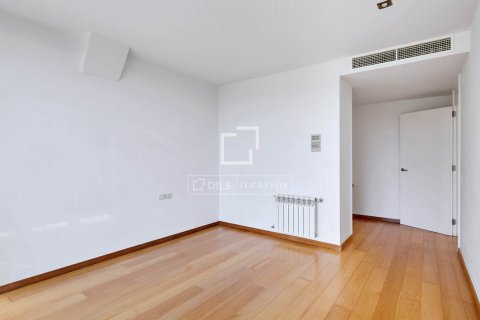 4 bedrooms villa for sale in Sant Vicenc De Montalt, Barcelona, Catalonia, Spain № 4457 - photo 24