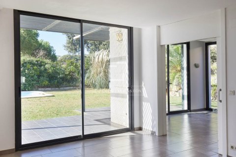 4 bedrooms villa for sale in Sant Vicenc De Montalt, Barcelona, Catalonia, Spain № 4457 - photo 8