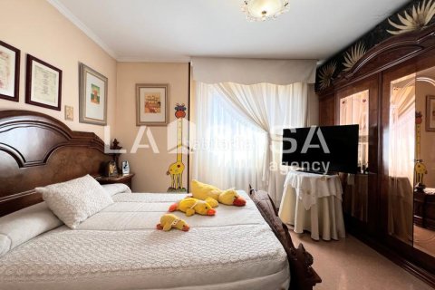 Купить квартиру в Бадалона, Испания с 3 спальни, 126м², № 2176 - фото 10