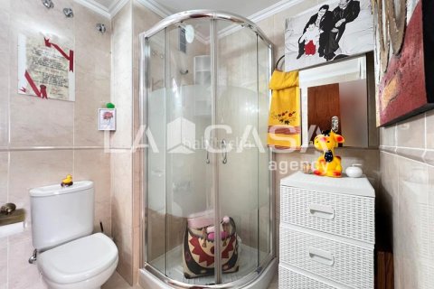 Купить квартиру в Бадалона, Испания с 3 спальни, 126м², № 2176 - фото 23