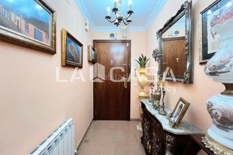 Купить квартиру в Бадалона, Испания с 3 спальни, 126м², № 2176 - фото 24