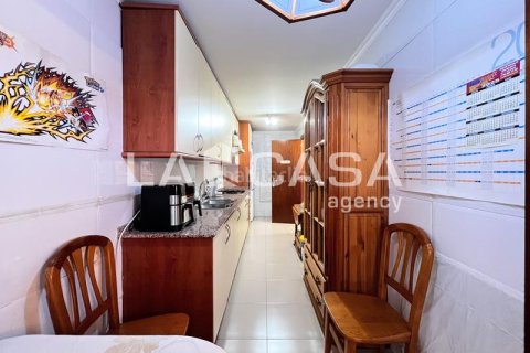 Купить квартиру в Бадалона, Испания с 3 спальни, 126м², № 2176 - фото 7