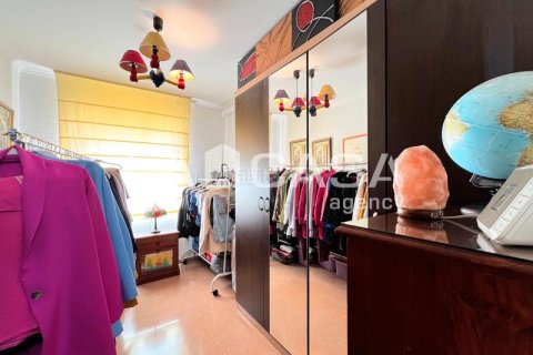 Купить квартиру в Бадалона, Испания с 3 спальни, 126м², № 2176 - фото 18