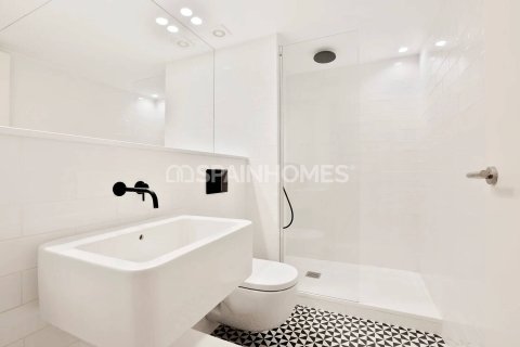 2 bedrooms penthouse for sale in Barcelona, Catalonia, Spain № 1054 - photo 9
