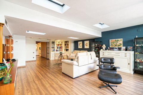 3 bedrooms apartment for sale in Barcelona, Catalonia, Spain № 1507 - photo 7