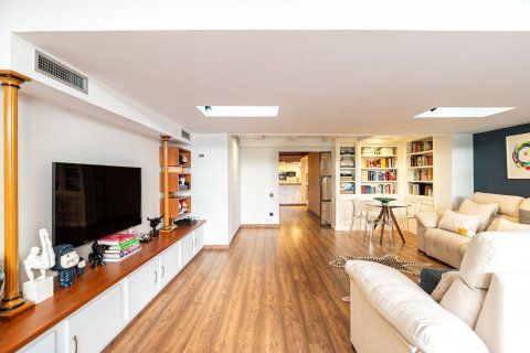 3 bedrooms apartment for sale in Barcelona, Catalonia, Spain № 1507 - photo 6