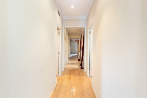 4 bedrooms apartment for sale in Barcelona, Catalonia, Spain № 1505 - photo 11
