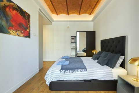Apartamento de 3 dormitorios en venta en Barcelona, Cataluña, Spain № 1502 - foto 9