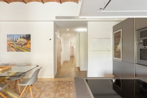 Apartamento de 3 dormitorios en venta en Barcelona, Cataluña, Spain № 1502 - foto 7