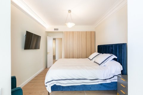4 bedrooms apartment for sale in Barcelona, Catalonia, Spain № 1501 - photo 17