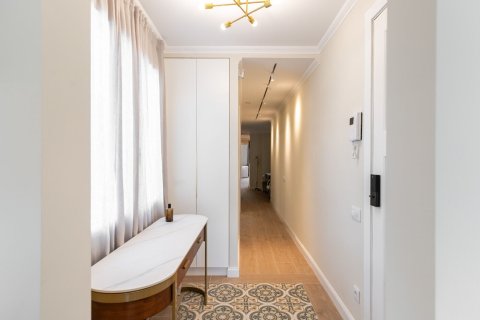 4 bedrooms apartment for sale in Barcelona, Catalonia, Spain № 1501 - photo 19