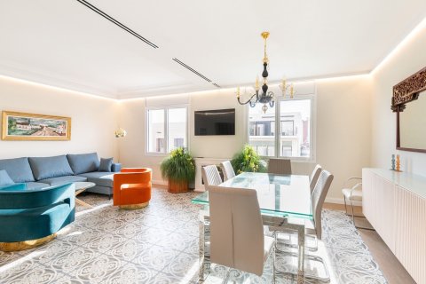4 bedrooms apartment for sale in Barcelona, Catalonia, Spain № 1501 - photo 2