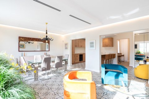 4 bedrooms apartment for sale in Barcelona, Catalonia, Spain № 1501 - photo 3
