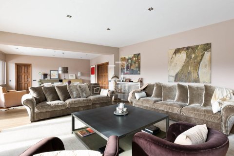 8 bedrooms villa for sale in Sant Cugat Del Valles, Barcelona, Catalonia, Spain № 4419 - photo 6