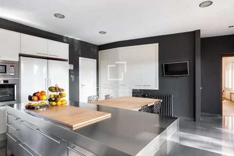 8 bedrooms villa for sale in Sant Cugat Del Valles, Barcelona, Catalonia, Spain № 4419 - photo 10