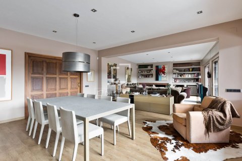 8 bedrooms villa for sale in Sant Cugat Del Valles, Barcelona, Catalonia, Spain № 4419 - photo 5