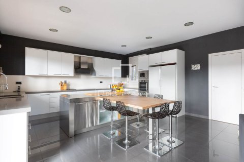 8 bedrooms villa for sale in Sant Cugat Del Valles, Barcelona, Catalonia, Spain № 4419 - photo 14
