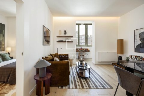 2 bedrooms apartment for sale in Barcelona, Catalonia, Spain № 4422 - photo 25