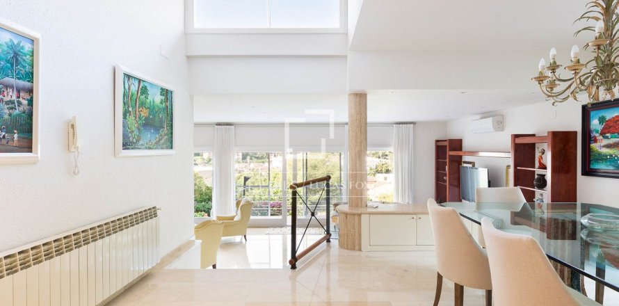 7 chambres villa à vendre à Castelldefels, Barcelona, Catalonia, Spain № 4421