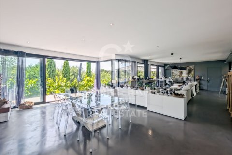 4 bedrooms house for sale in Girona, Catalonia, Spain № 7704