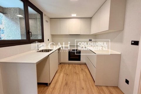 Apartamento de 4 dormitorios en alquiler en Principado De Andorra (Ninguna Poblacion Tiene C.P.), Lérida, Cataluña, Spain № 7698 - foto 10
