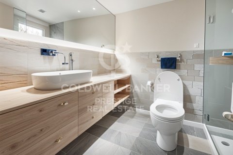 3 bedrooms apartment for sale in Barcelona, Catalonia, Spain № 7780 - photo 2